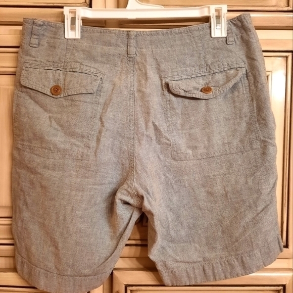 J. CREW Shorts! Size 33W - Picture 2 of 3